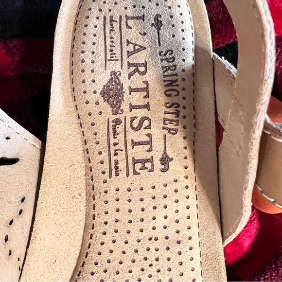 L’Artiste Floral Leather Sandals - Picture 5 of 6